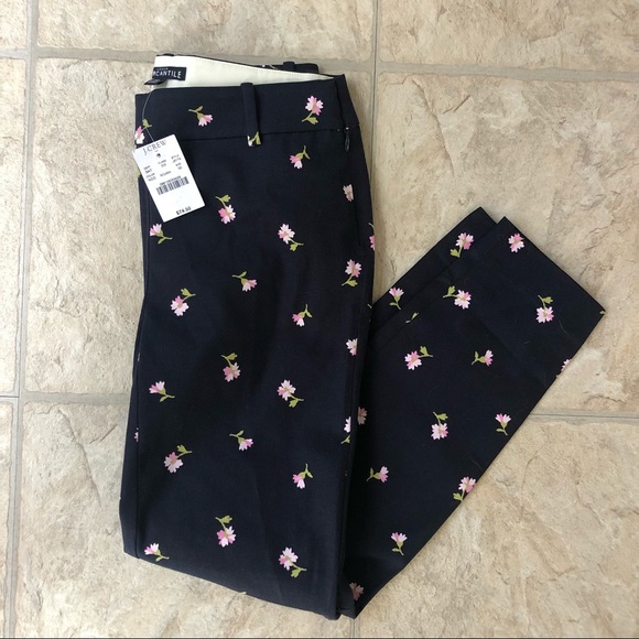 J. Crew Pants - NWT J Crew Mercantile Winnie Capri Pants Floral Navy Cropped Size 00